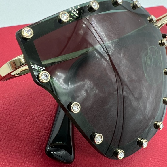 Authentic Valentino Garavani Crystal rockstuds black frame Sunglasses - Picture 7 of 17